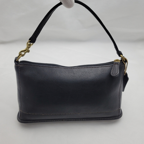 Coach Handbags - *Vintage* Coach Bleecker Demi Zip Baguette